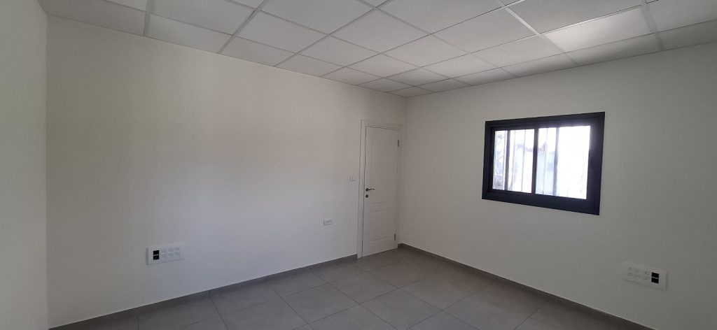מבנה משרדים נייד ומבנה מגורי עובדים נייד