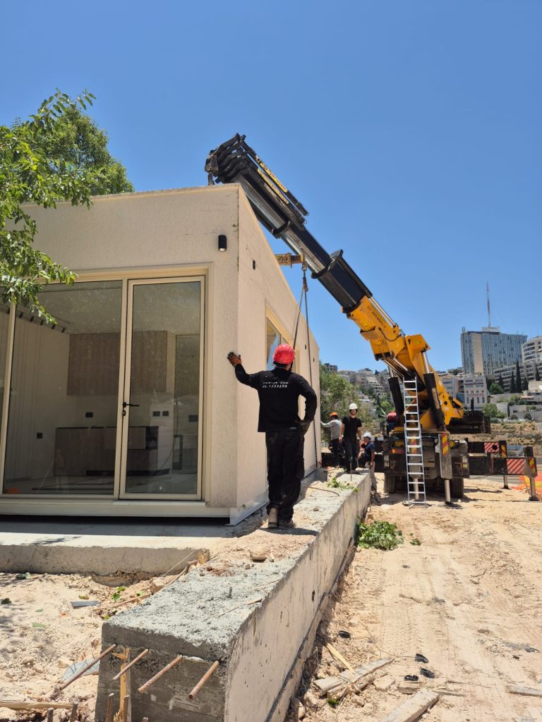 משרד מכירות יביל בגודל 48.5 מ"ר
