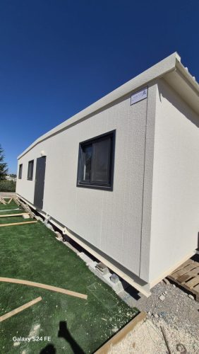 מבנה נייד המשתש כמבנה מנוחה לנהגים בגודל 45 מר