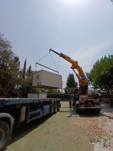 מלתחות ניידות ומבנים ניידים למגורי פנימיה